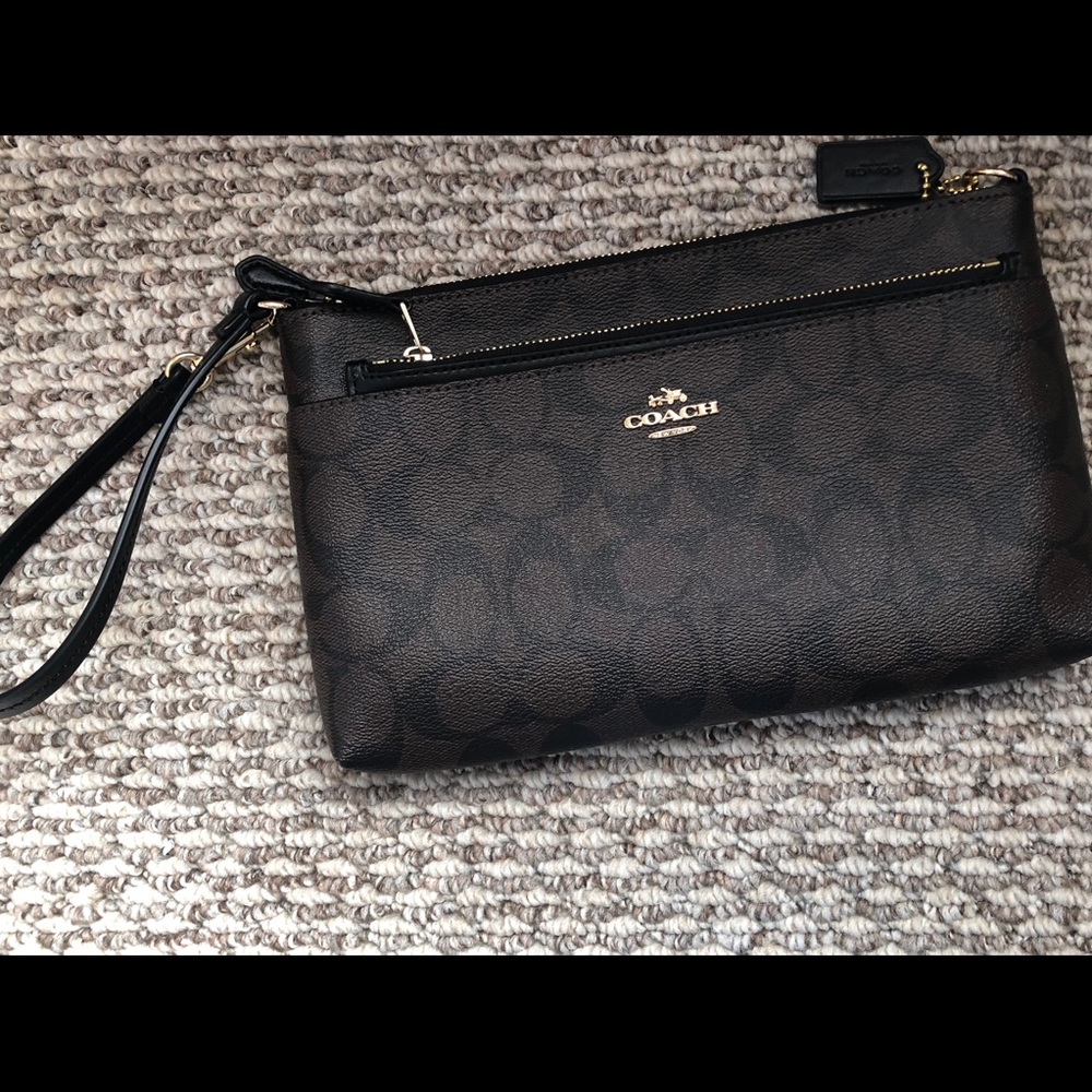Coach wristlet/clutch w/ insert